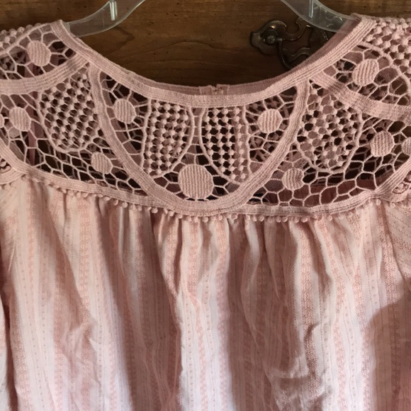 Doe and Rae pink blouse - Picture 2 of 3